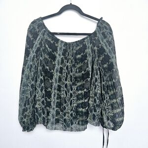 Wilfred Aritzia Talence Blouse Bottle Green  sz Large  Off Shoulder